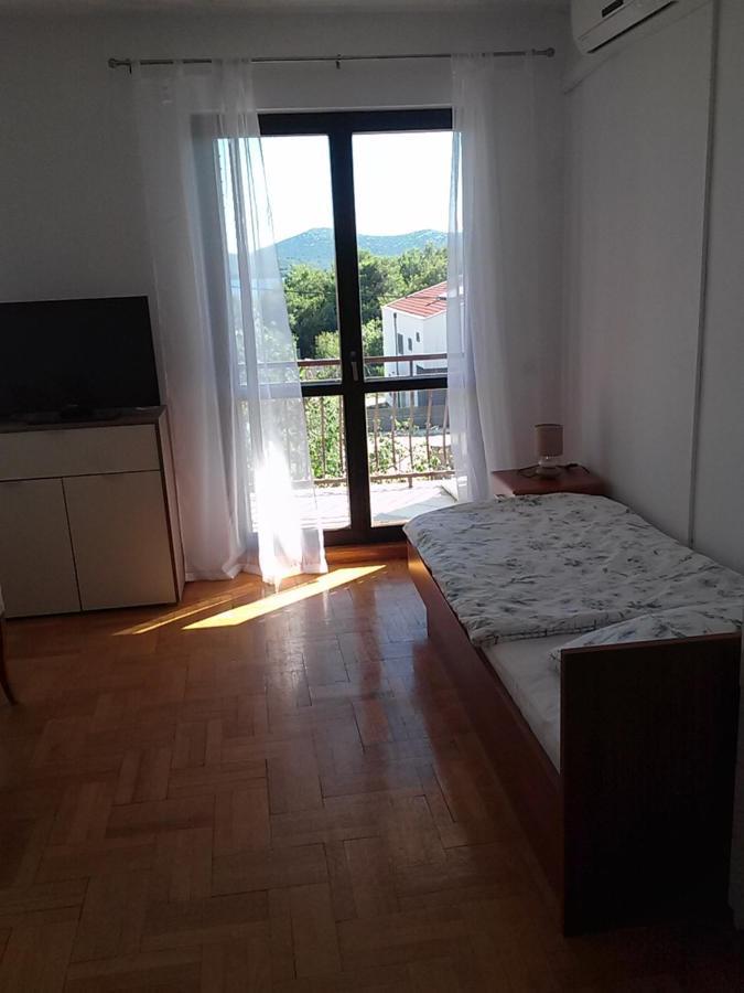Apartmani Nikola Biograd Na Moru Exterior photo
