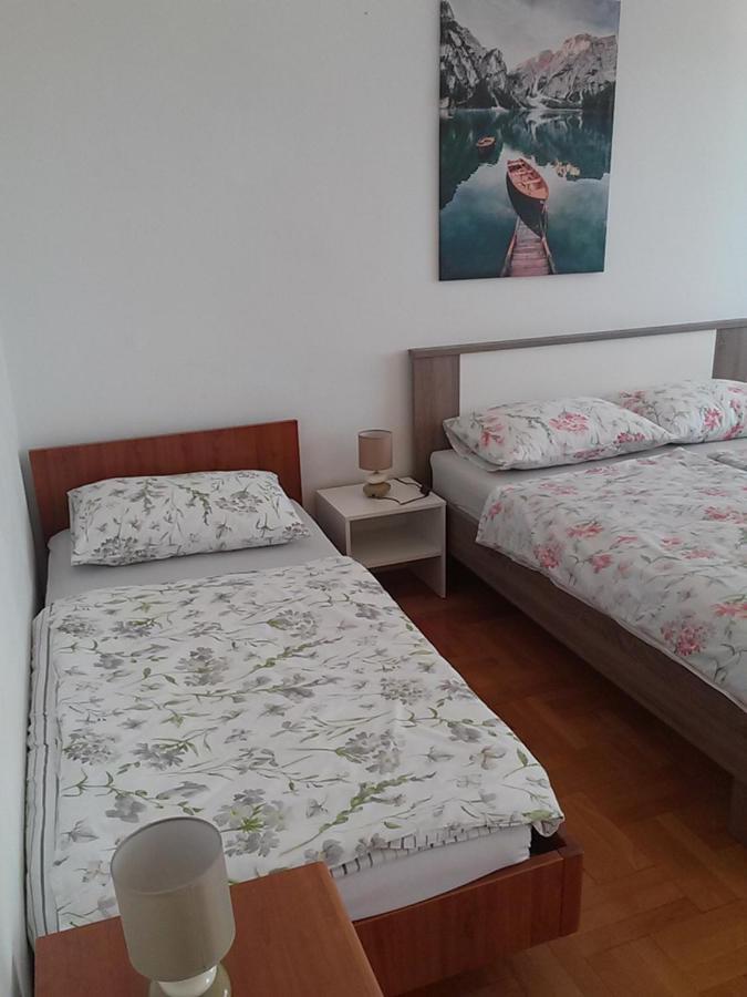 Apartmani Nikola Biograd Na Moru Exterior photo